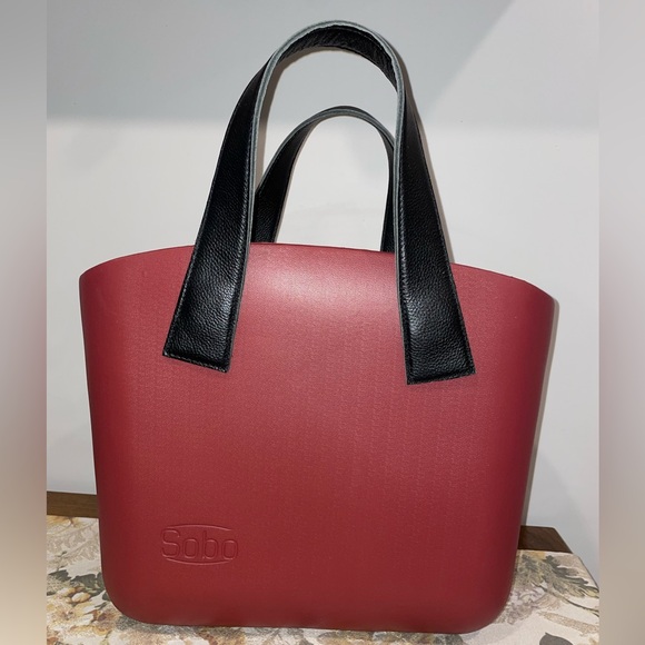 NWOT Sobo Waterproof, Portable, Durable Tote - Picture 1 of 4